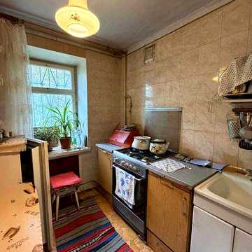Щорса, АТБ. Черемушки. 1комн квартира 31 кв.м. (гостинка). Отличная парадная