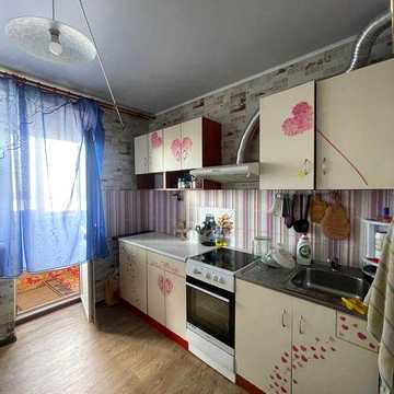 Здається 1 кімнатна (зроблено дві кімнати)