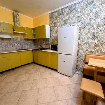 Оренда квартири метро Лівобережна, Аболмасова 4-а, є укриття, 2 поверх, генератор, власна котельня. Поруч жк Каховський, набережна, Русанівська Гавань