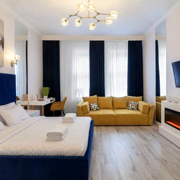 Avangard DeLuxe Art Apartment