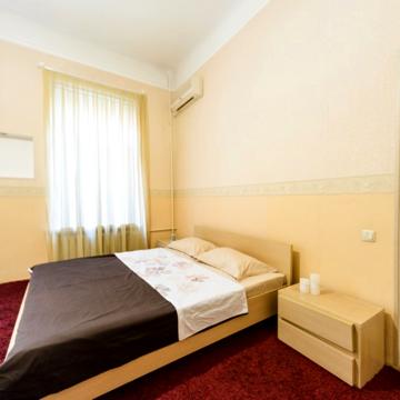 Квартира на площади Независимости
