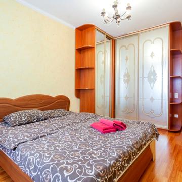 Квартира возле метро Дарница