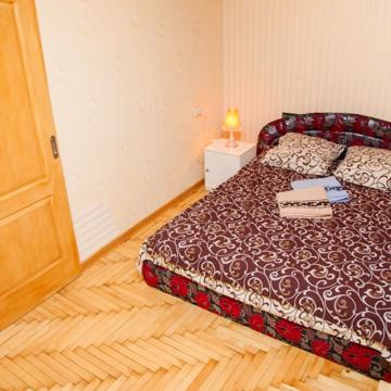 Уютная квартира в центре. Мединститут. Козак-Палац