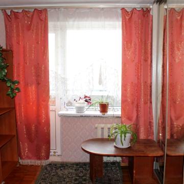 Отдельная квартира на Соломенской площади - метро Вокзальная в 15 минутах