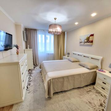 Luxury and cozy two-bedroom apartment on the left bank Kyiv