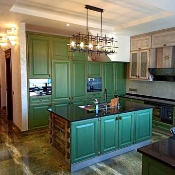 Продажа нового дома в закрытом коттеджном городке.С выходом на воду.