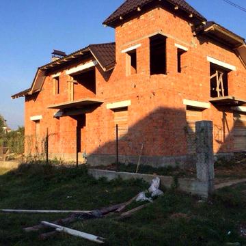 Продам будинок м. Хуст, вул. Бірчака Володимира