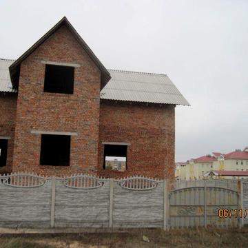 продам недостроенные дом и баню в городе Славутич