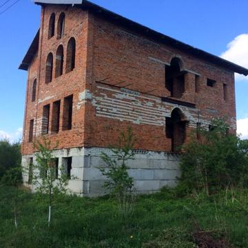 Будинок (незавершене будівництво)