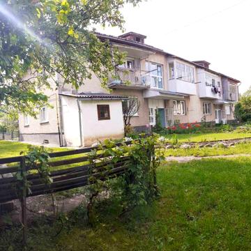 Квартира 3-х кімнатна , 2 поверх 2-х поверхового будинку