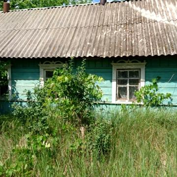 Дом из деревянного бруса+(25 соток), с газом в 99 км.от Киева.