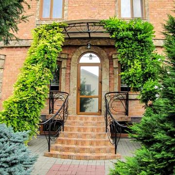 Продам элитный 2-х эт. дом в ЦЕНТРЕ Шевченковского района.