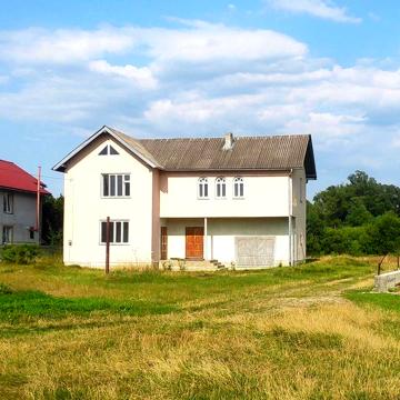 Продам буднок в м.Болехів