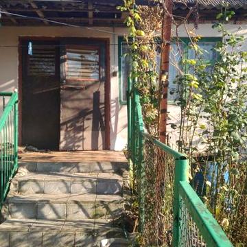 срочная продажа коттеджа в центре города