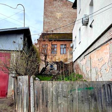 Продаю 2 поверховий дім-квартира