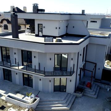 вул. Садова 53а, 172