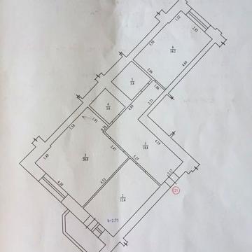 Продам двухкімнатну квартиру в центрі