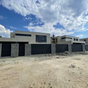 Продам дом с  выходом на Днепр Вишенки. Рядом осокорки золоче