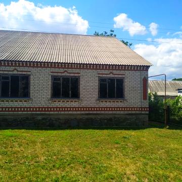 Продам півбудинку