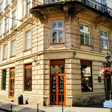 Продаж житлових квартир на площі Ринок під комерцію або житло