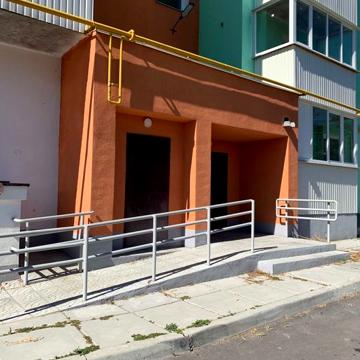 Продам трикімнатну квартиру по вул. Монастирській 11