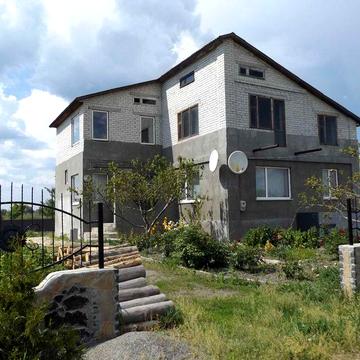 продам двухэтажный дом с. Билозорье, улица Озирная