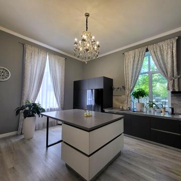 зарічна, 42