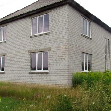 Продаж будинку поблизу міста