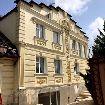 Продам дом-резиденцию на 30ти сотках земли в пгт. Великодолинское
