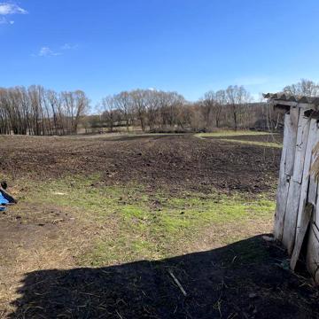 Продам будинок з земельною ділянкою 25 соток