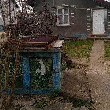 Будинок в смт Лужани