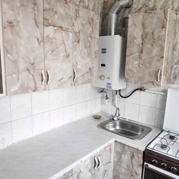 1 кімнатна квартира, середній поверх, ремонт, меблі. майже Центр міста