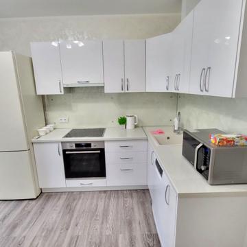Luxury 2-bed apartment near Pozniaky metro