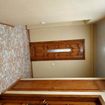 Продам 2-ком. квартиру в центре . Бульвар гвардейский .