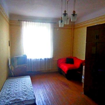 Продам 2-х комнатную квартиру ул. Космонавтов(ост.Смазочные)