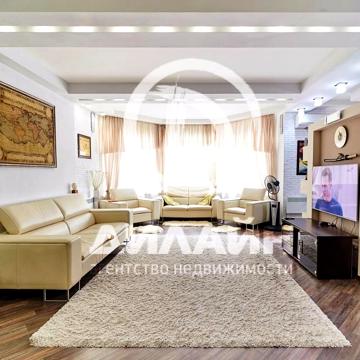 3х кімн "DeLuxe" класу в закритому комплексі на Правому