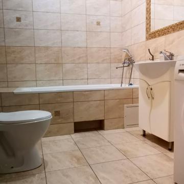 Однокомнатная на Кравчука