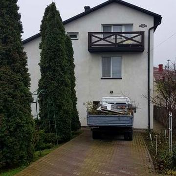 2-поверховий будинок з гаражем