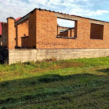 Продаж недобудованого будинку