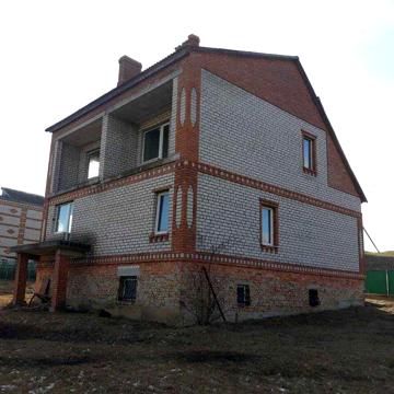 Продам двухэтажный дом в селе Грузское Грузьке 17 км от г Кропивницкий