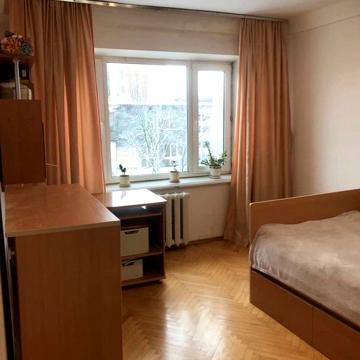 Продам 3 кімн. кварт. біля метро, Лісовий, вул. Кубанської України 19