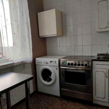 Продам 3 ком.  квартиру 4/9, метро Барабашова, по пр.Юбилейному.