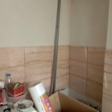 Продам трикімнатну квартиру з ремонтом.