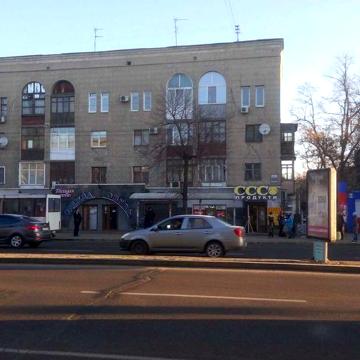 3 комнаты 89 м2 на Металлургов в подвальном этаже Возле МакДональдса