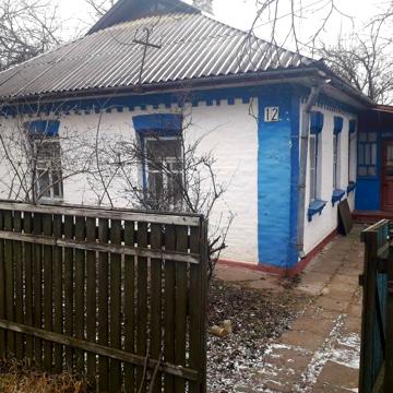 Продається хата, в центрі міста  Монастирище