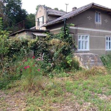 Будинок в Добрівляни(0м від м.Заліщики)+земельна ділянка.