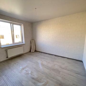 Таунхаус з готовим ремонтом 90м2 велика ділянка