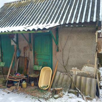 Продам часть дома.м.Пивденне.5 мин.до электрички и центра .