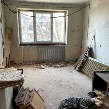 Продається трикімнатна квартира у центрі міста