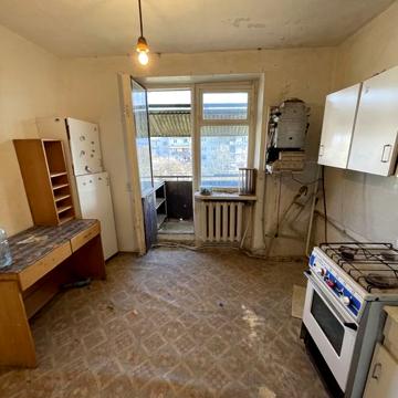 Продається трикімнатна квартира у центрі міста